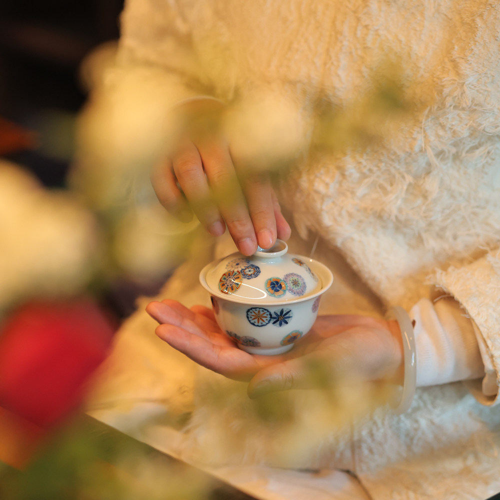 玗琪轩茶具斗彩皮球花盖碗