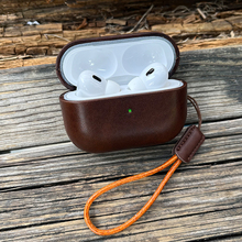 Trogonic适用苹果airpods4真皮保护套airpodspro2霍尔文皮革保护壳带挂绳皮质三代皮套男小众牛皮耳机套