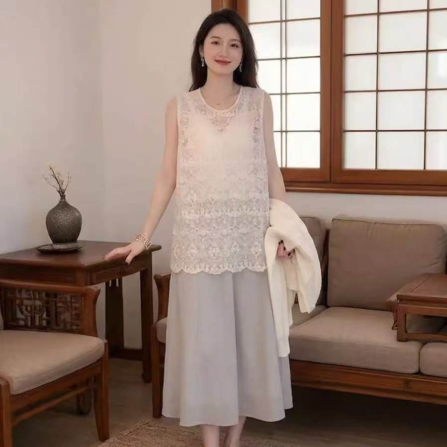 高级感气质蕾丝打底衫女秋季叠穿无袖背心中长款网纱上衣镂空罩衫