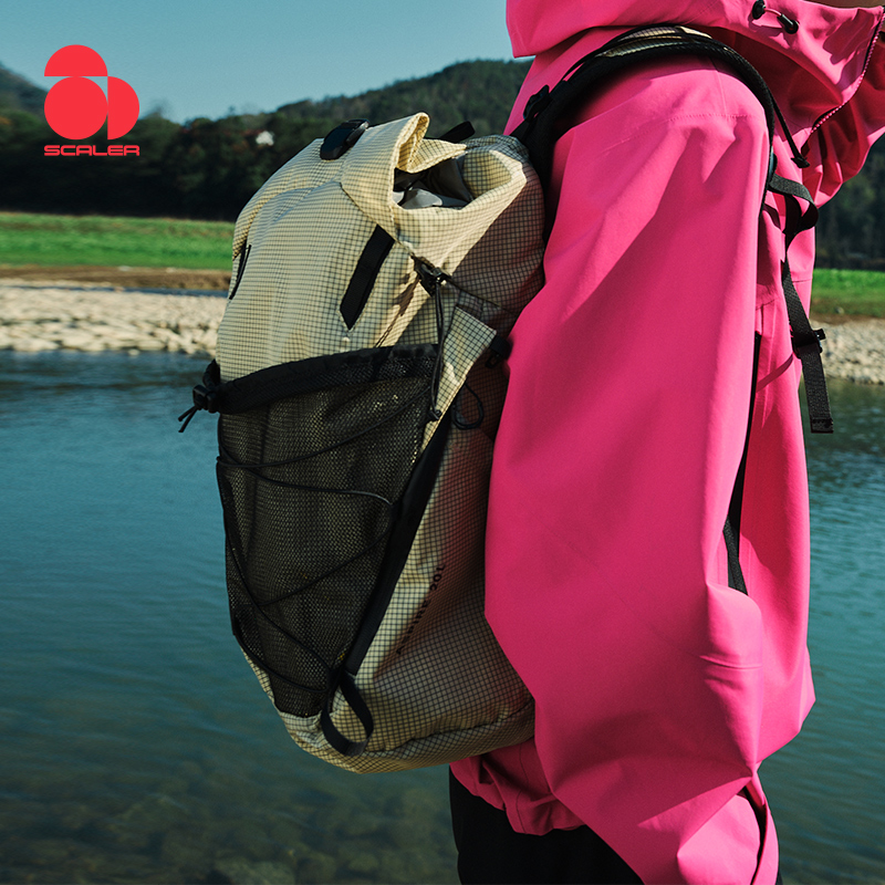 思凯乐户外20L徒步登山防水背包