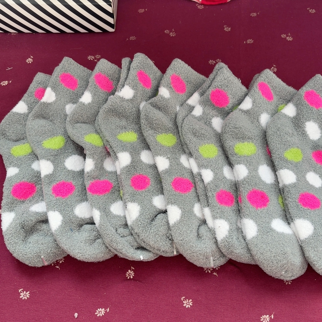 珊瑚绒波点睡眠袜 8 不退不换介意勿拍