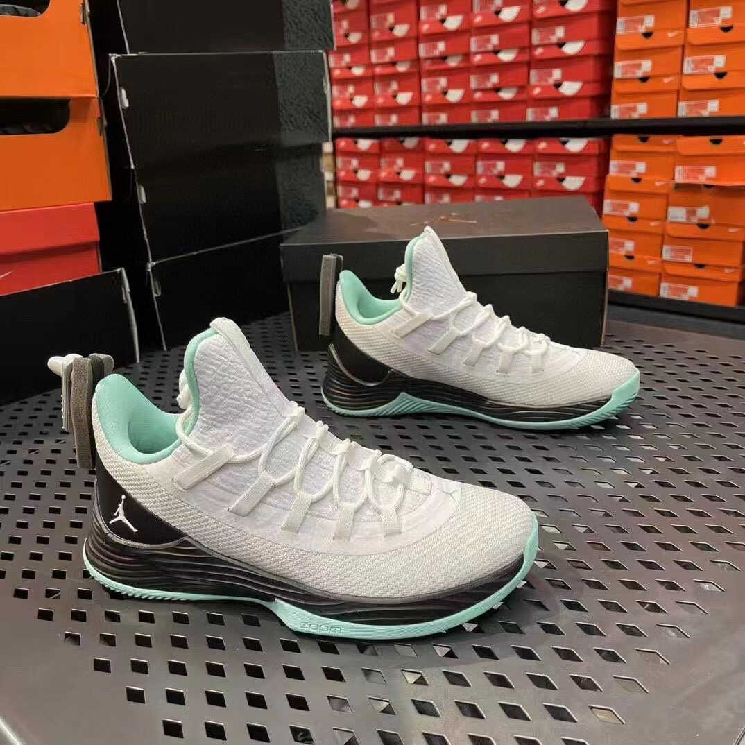 AIR JORDAN ULTRA FLY 2巴特勒缓震运动实战低帮篮球鞋AH8110-114