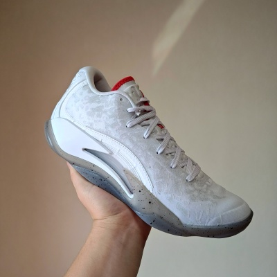耐克Jordan锡安3白色低帮篮球鞋