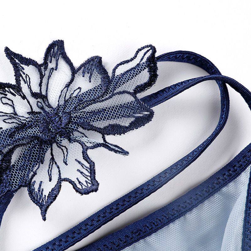 低腰三角裤诱惑透明1-2条 性感蕾丝女士内裤轻薄透气时尚刺绣花朵