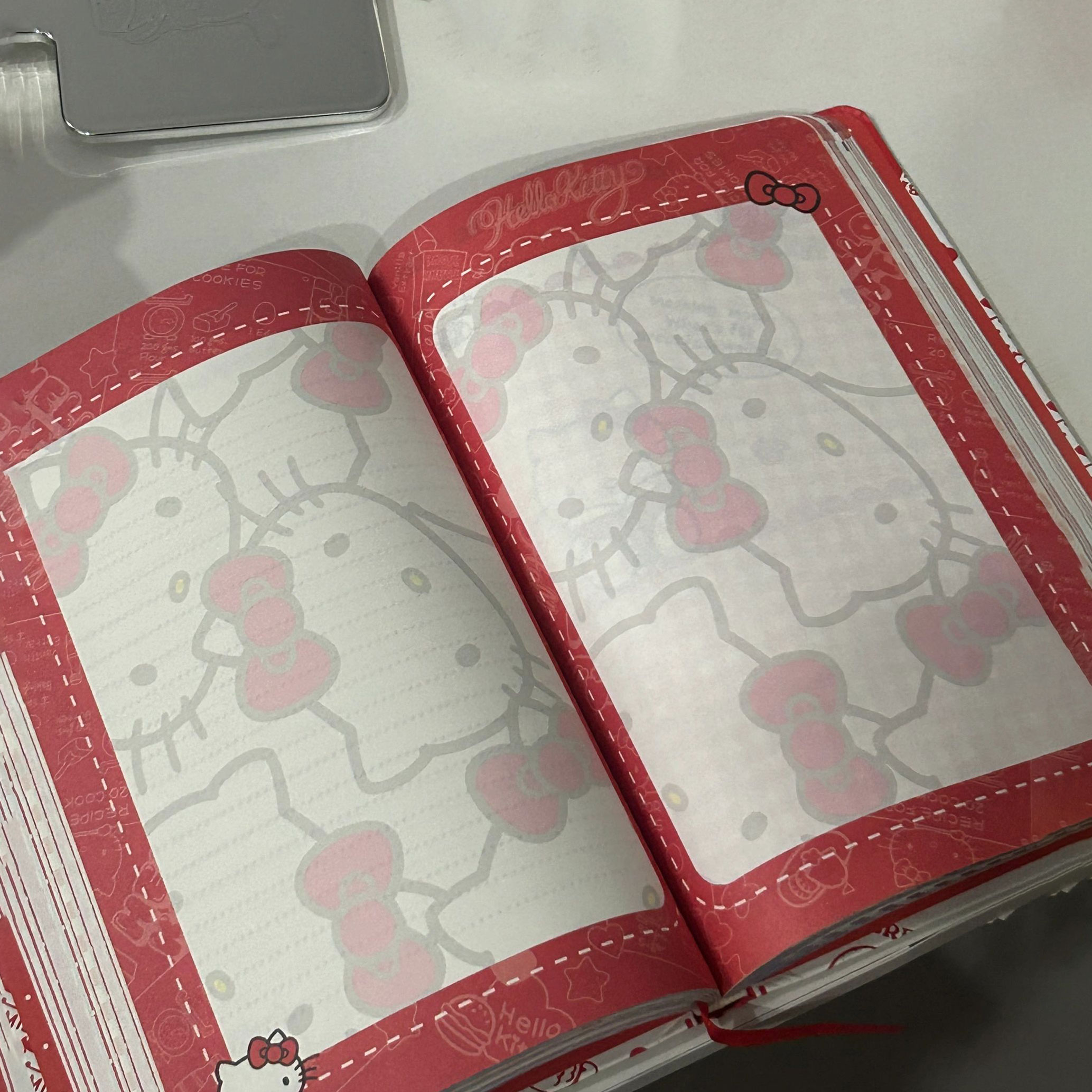 HelloKitty彩页笔记本少女心学生高颜值卡通可爱硬壳KT猫手账本-封面