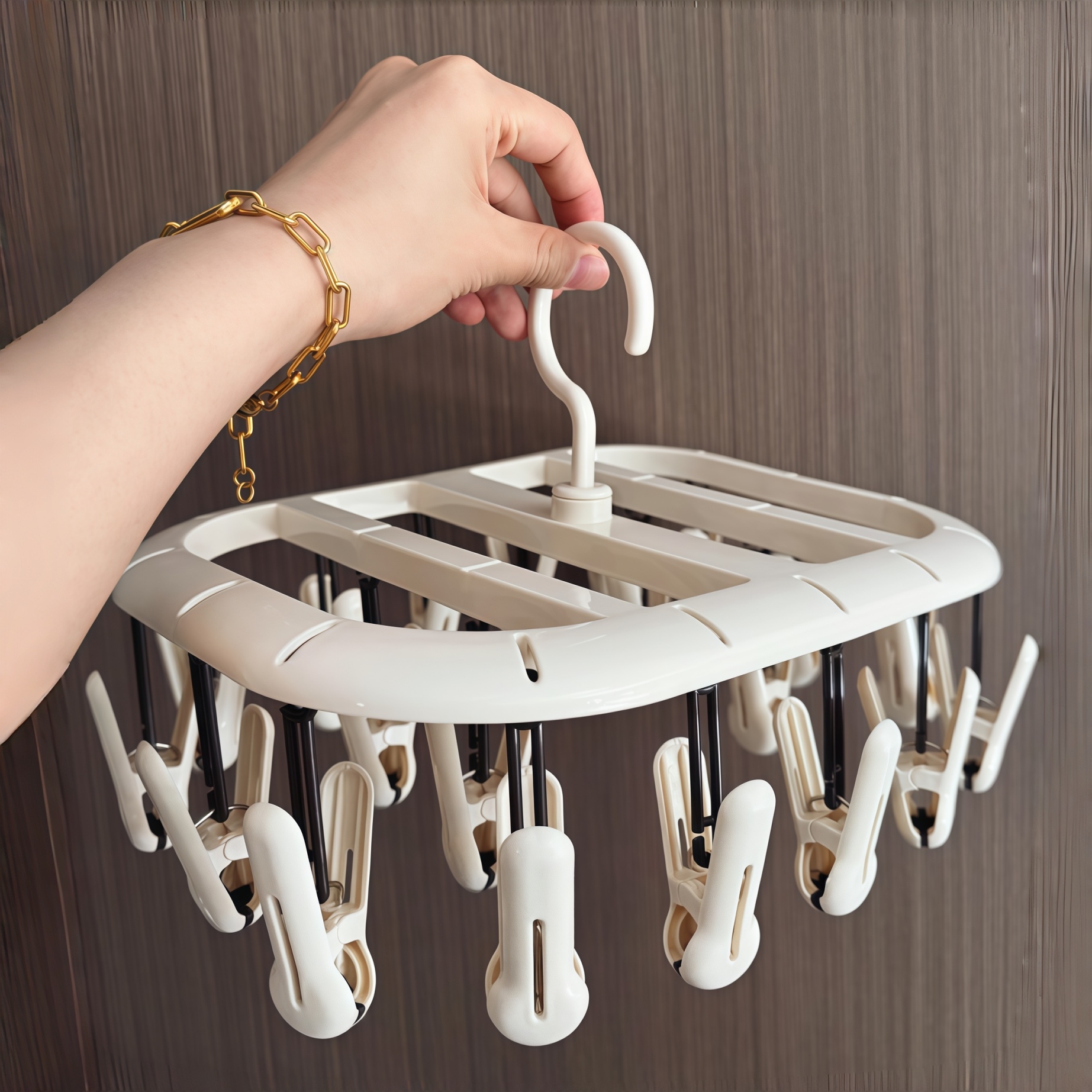 夹小袜子、小方巾都方便的衣架！