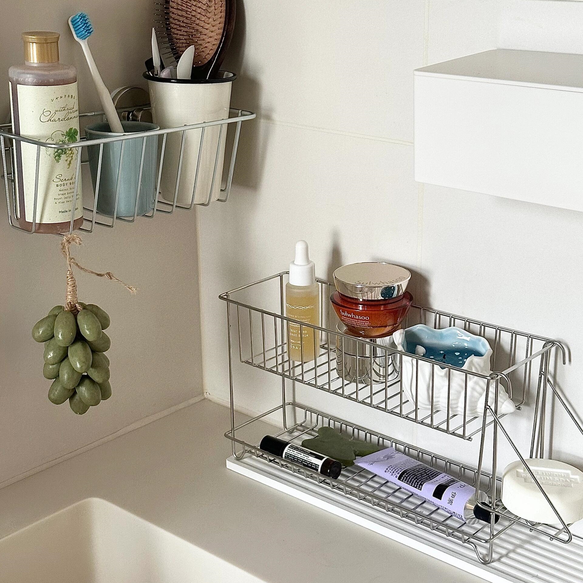 洗漱台收纳架极简不锈钢置物架浴室洗手台放化妆品洗漱用品沥水架