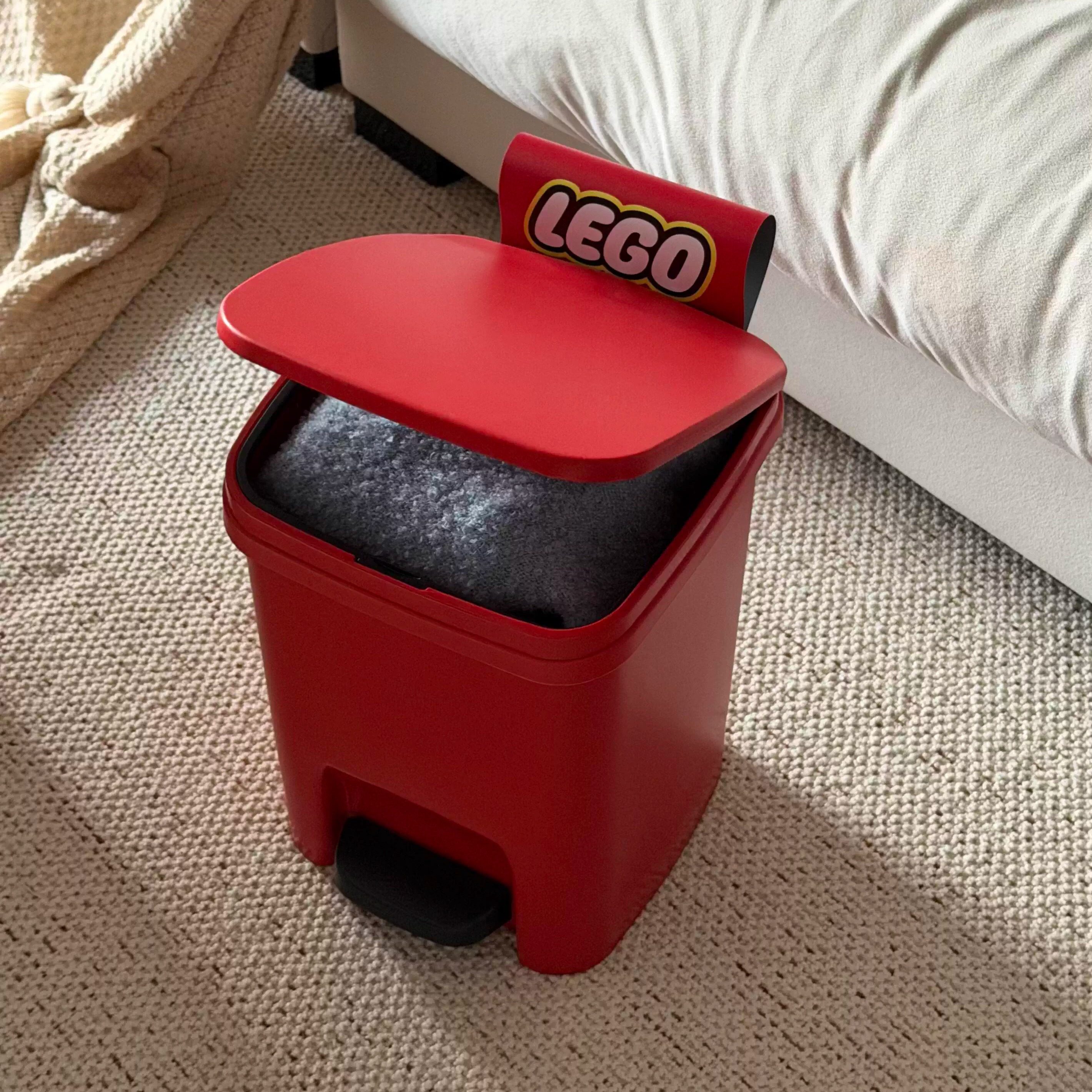 新年垃圾桶大容量收纳桶带盖脚踏式可爱贴纸家用客厅卫生间宿舍