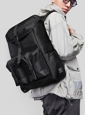 Mackar潮流大容量双肩包男碳钎维旅行书包翻盖15.6寸电脑背包女