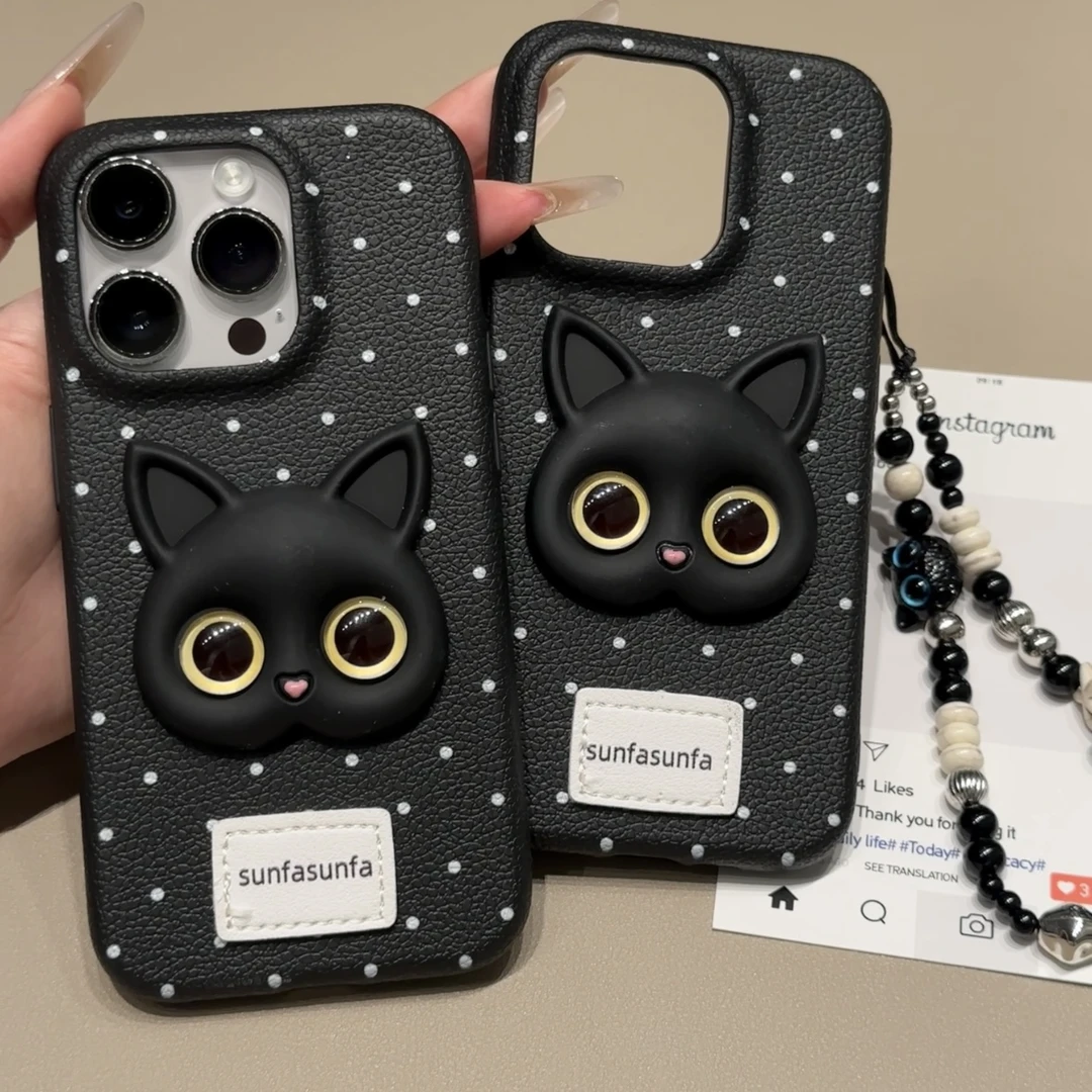 ins波点个性卡通黑猫适用苹果16promax可爱手机壳手链iphone15pro荔枝纹皮质14pm新款13防摔15可爱12保护套11
