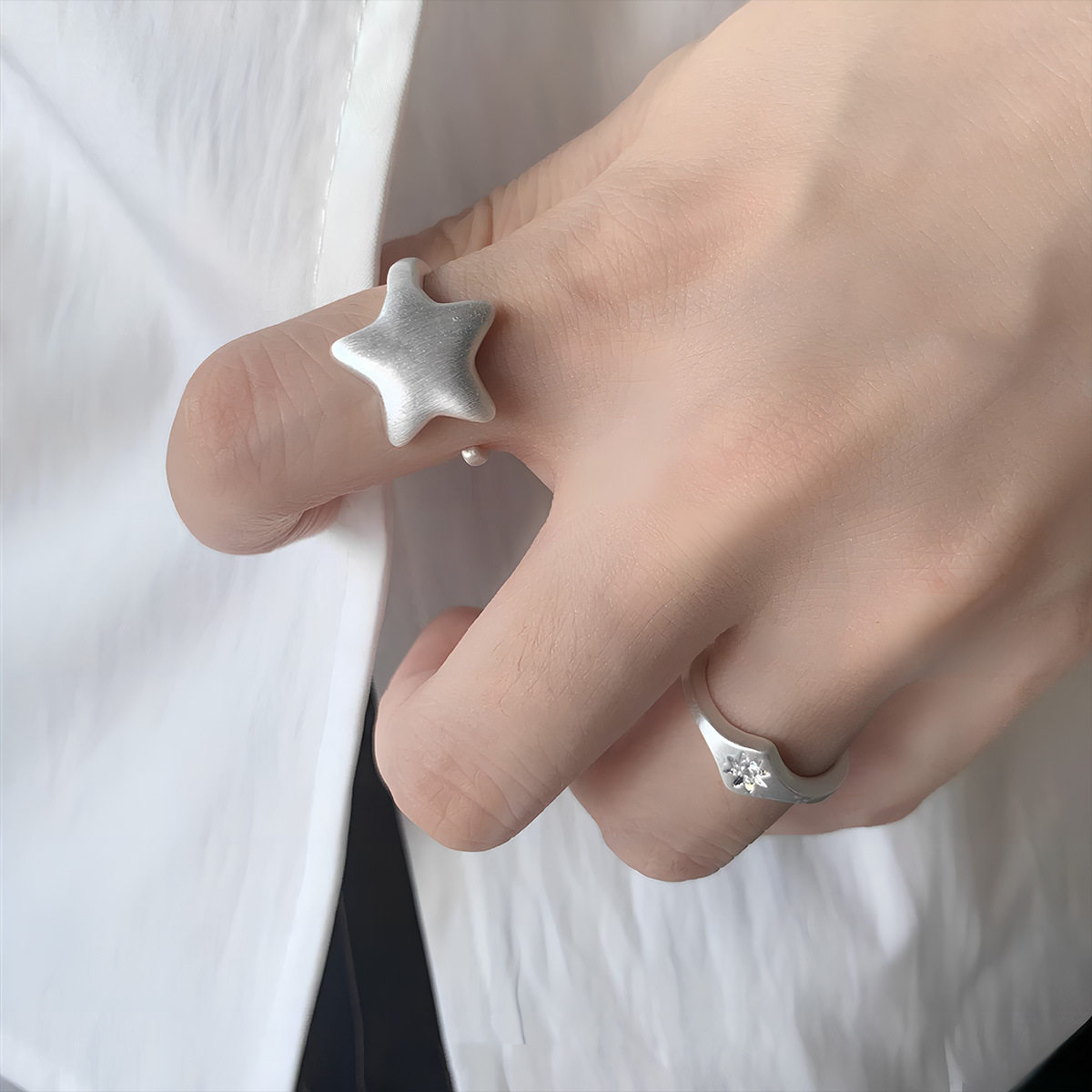 甜酷雾面星星戒指女简约