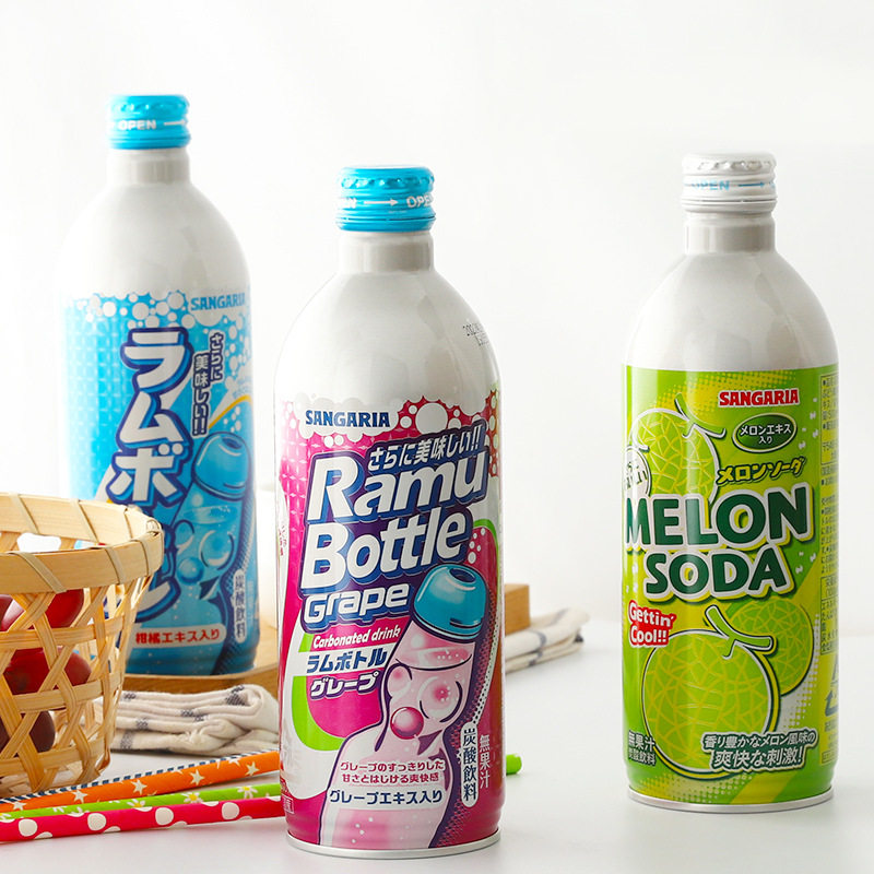 日本三佳利葡萄哈密瓜味碳酸饮料图片