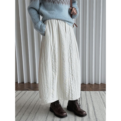 3months白色夹棉高腰花苞半身裙