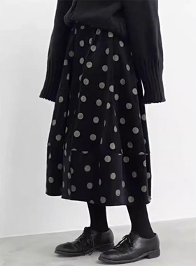 法式学院风森系波点灯芯绒半身裙女秋冬小众设计感黑色高腰a字裙