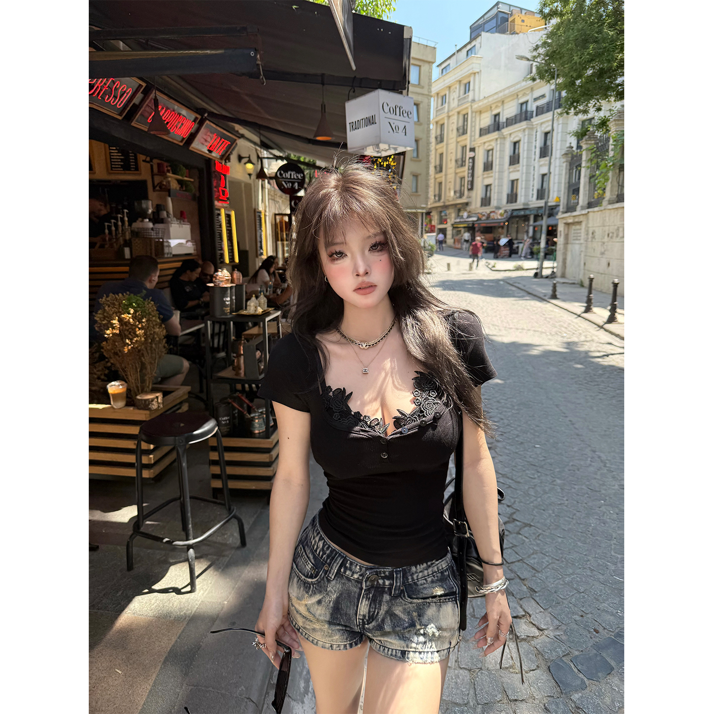 秋澄LeeAutumn 瘦瘦小腰t 花边bra+U领修身显瘦简约百搭短袖T恤女
