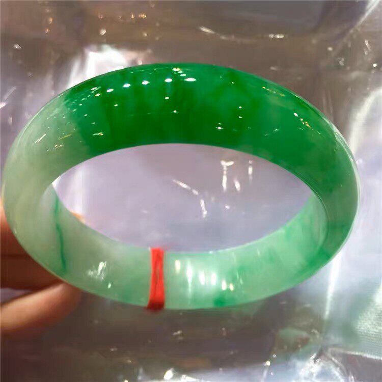 缅甸老坑冰种翡翠手镯白