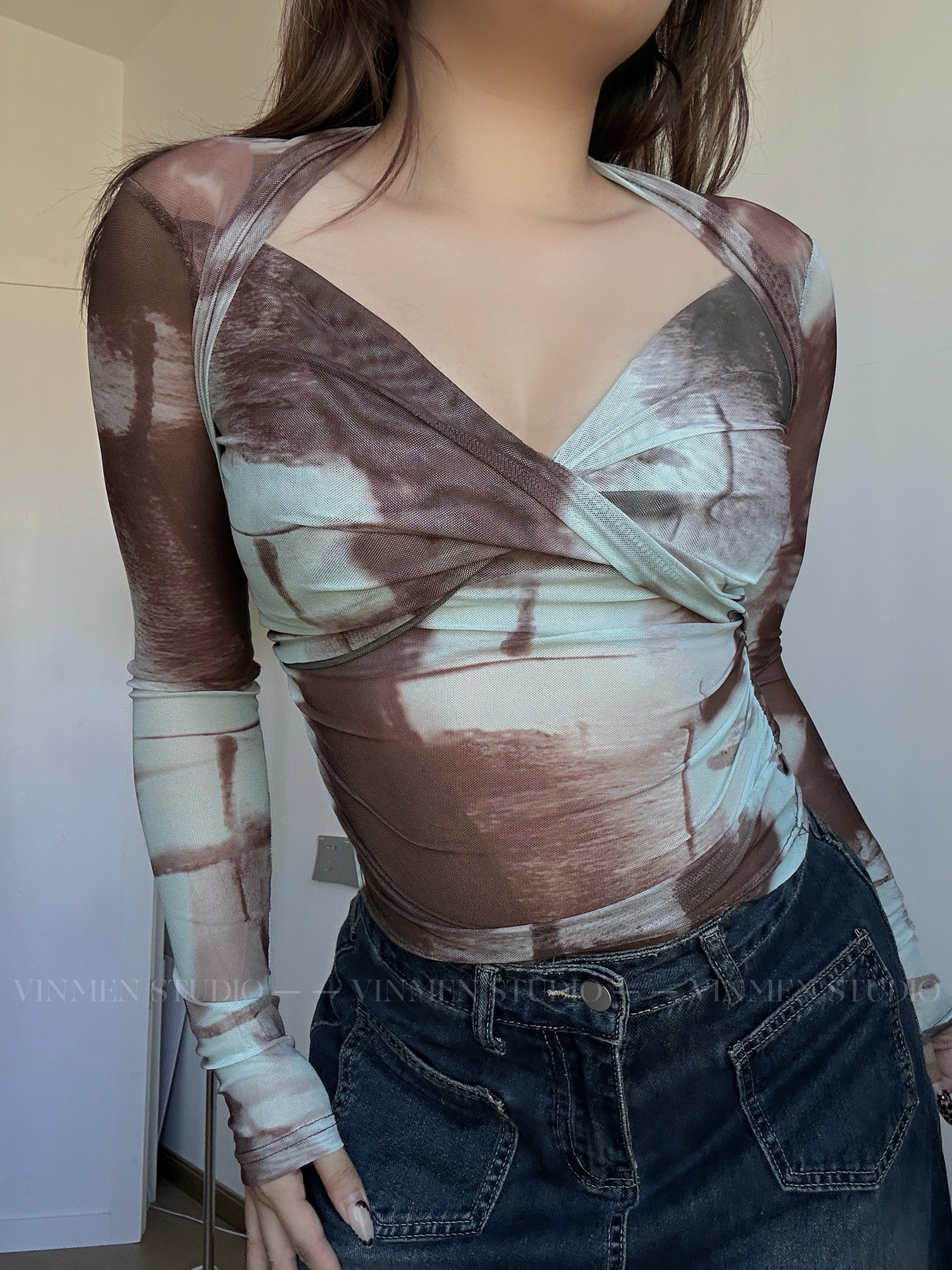 假两件网纱上衣热巴同款