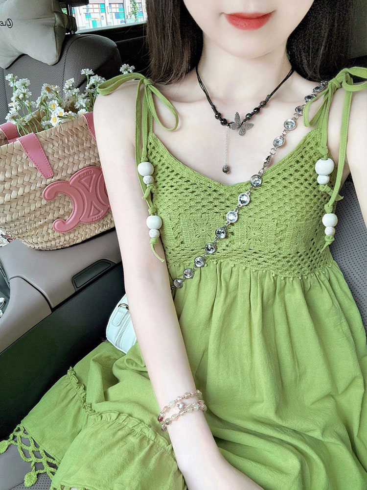 原创设计感显白天菜垂坠感吊带连衣裙女夏季设计感镂空海边度假裙