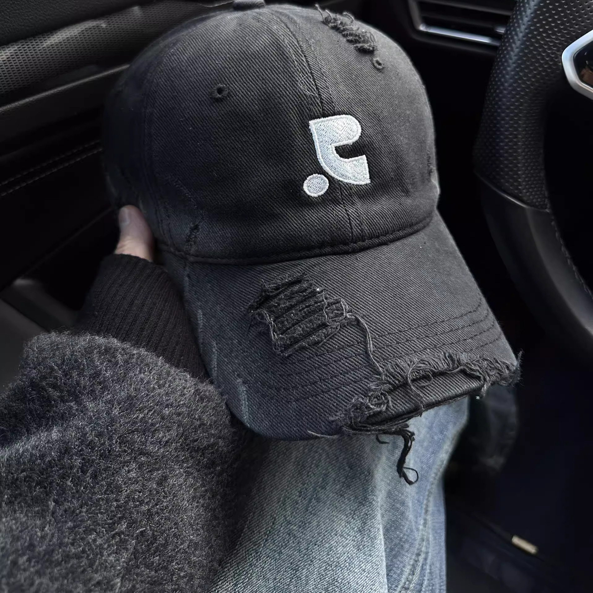 2026新款破洞刺绣棒球帽女宽帽檐大脸显脸小鸭舌帽大头围帽子情侣