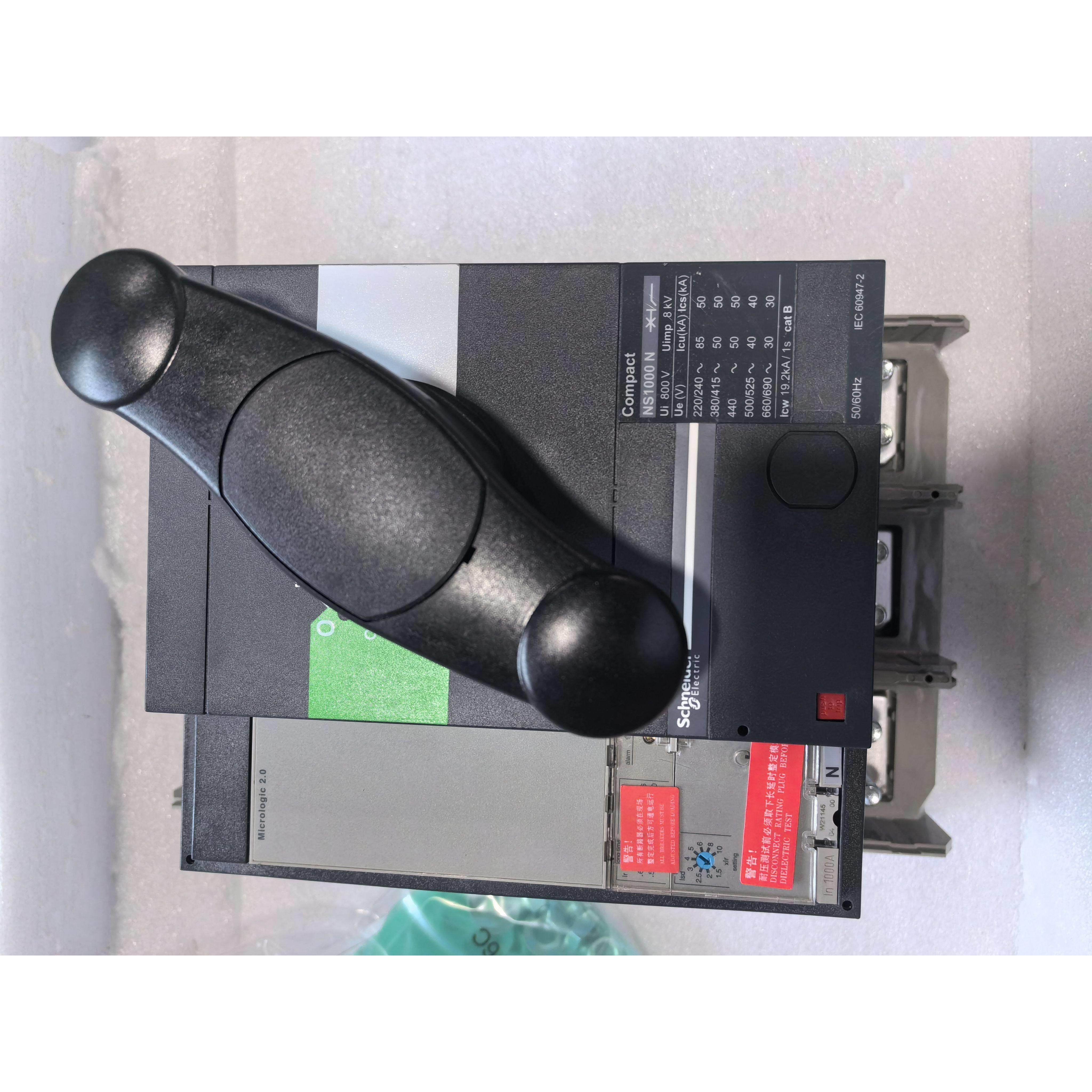 施耐德塑壳断路器NS-1000 N 3P Mic 2.0+ 直接旋转手柄NS33472A