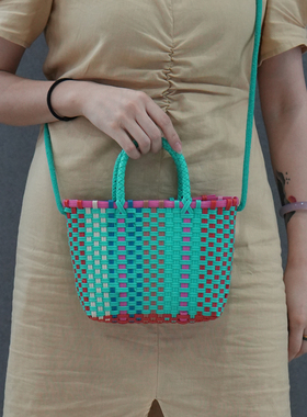 波西米亚风手工编织手提包斜挎包单肩包手拎包草编彩色小包菜篮子