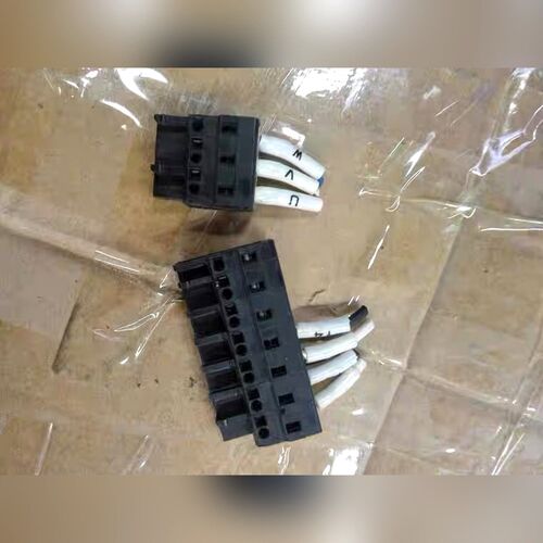安川SGDS驱动系列插头适用于100W、200W、400W 议价