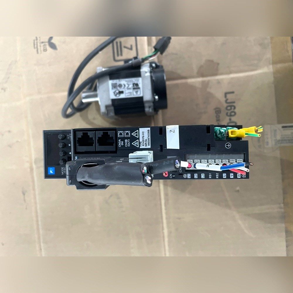 富士伺服200W伺服 RYH201F6-VV2驱动电机GYB 议价