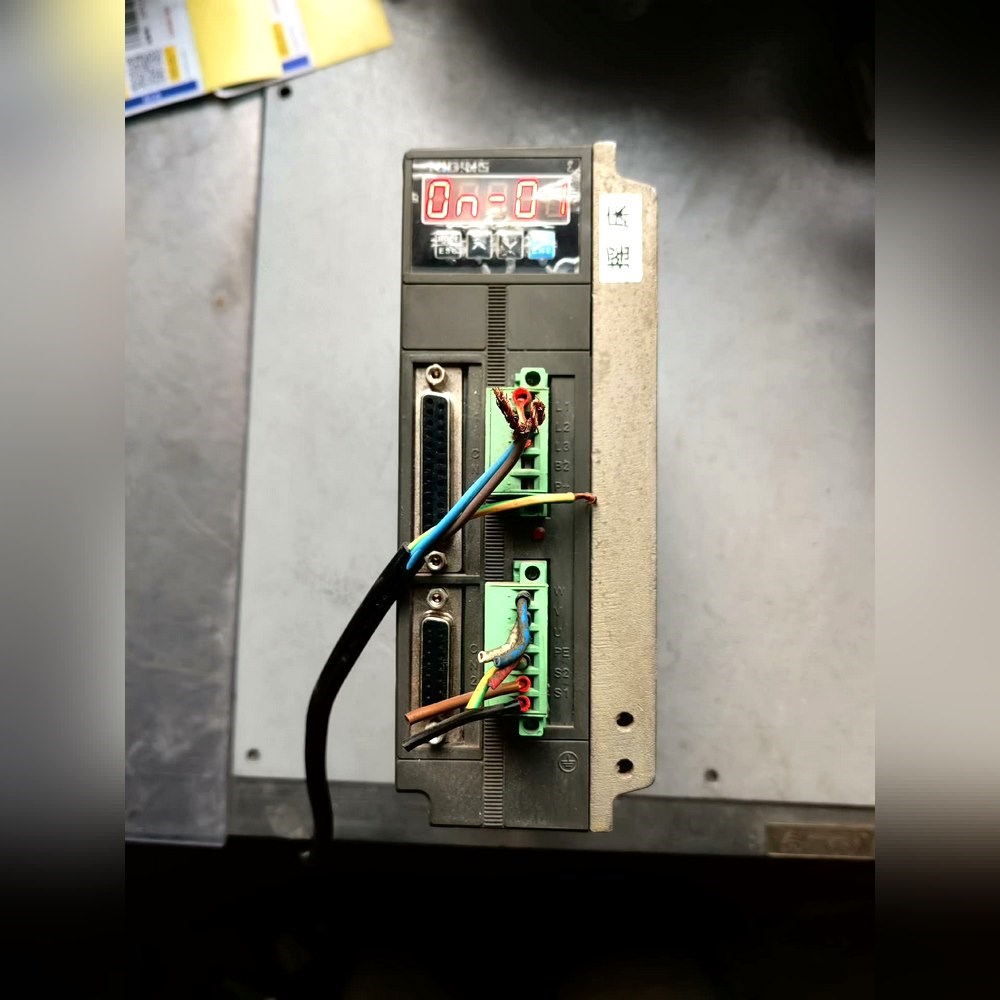 RIDING日鼎交流伺服控制器DCS3204-HJYDF2