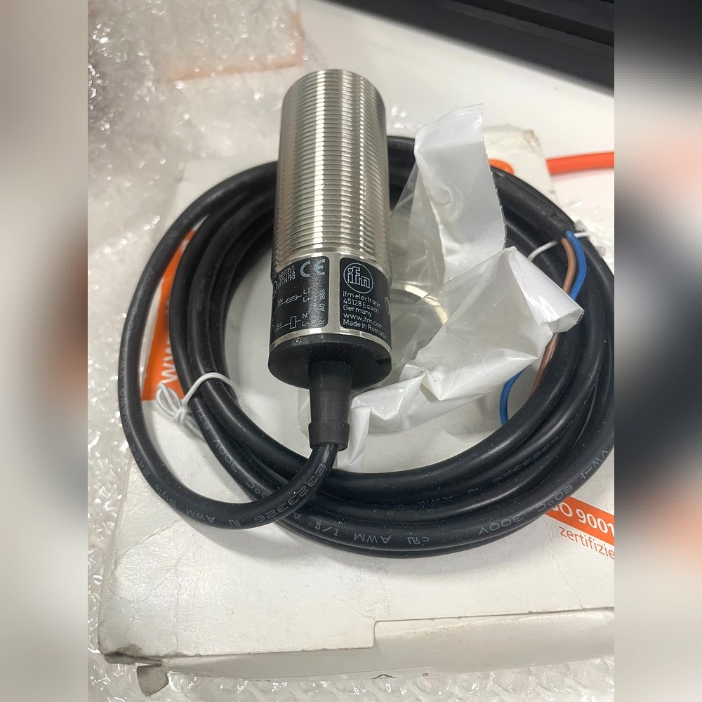 II0011现货1台、包装有点旧、不介意的拍~ 议价