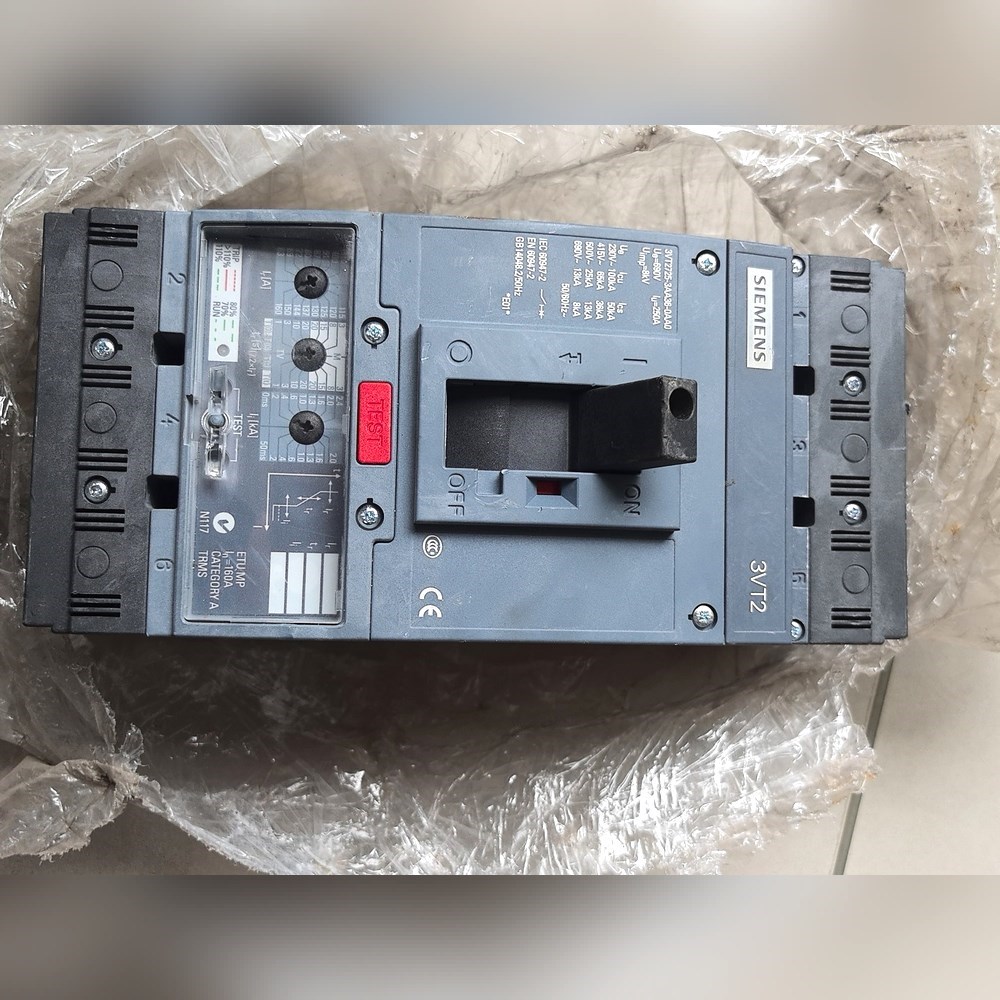 未使用3VT2725-3AA36-0AA0 断路器 议价