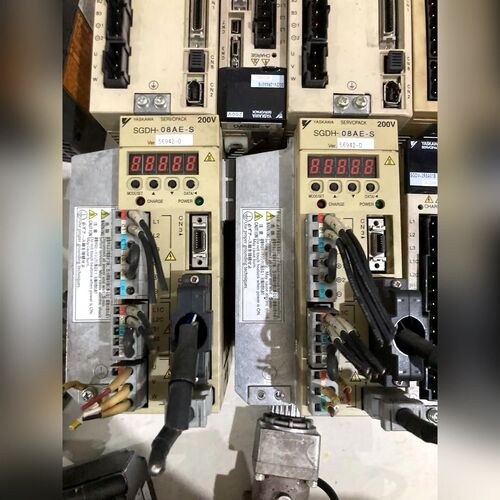 安川伺服驱动器SGDH-08AE-S件功能完好. 议价