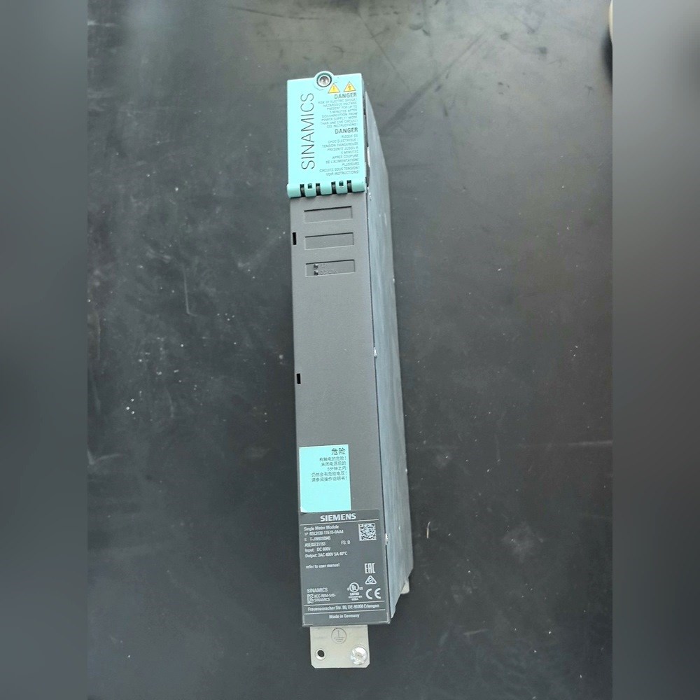 驱动器 6SL3120-1TE15-0AА4 一台