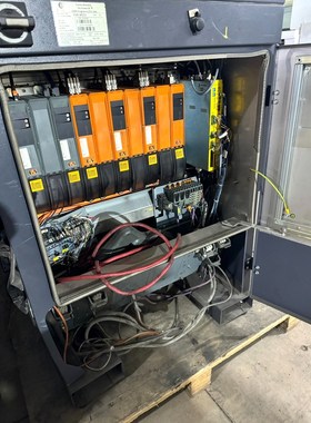 柯马COMAU6轴机器手控制器C5G ACC3.驱动控制器是 议价