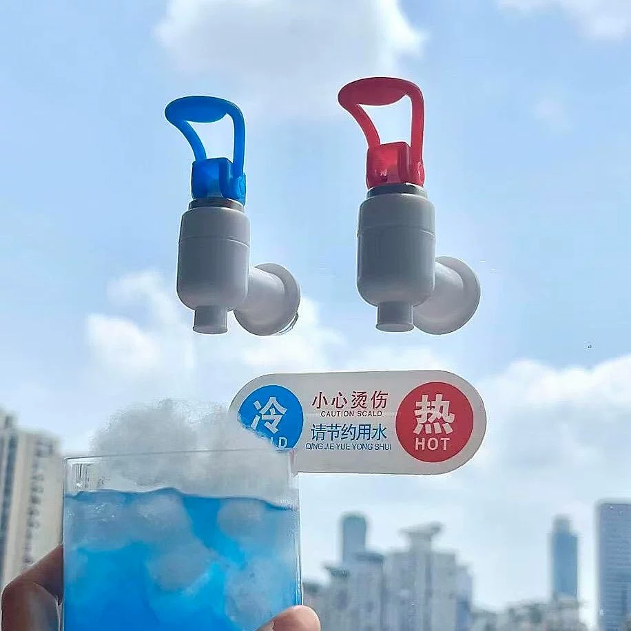 创意搞笑窗户水龙头墙贴