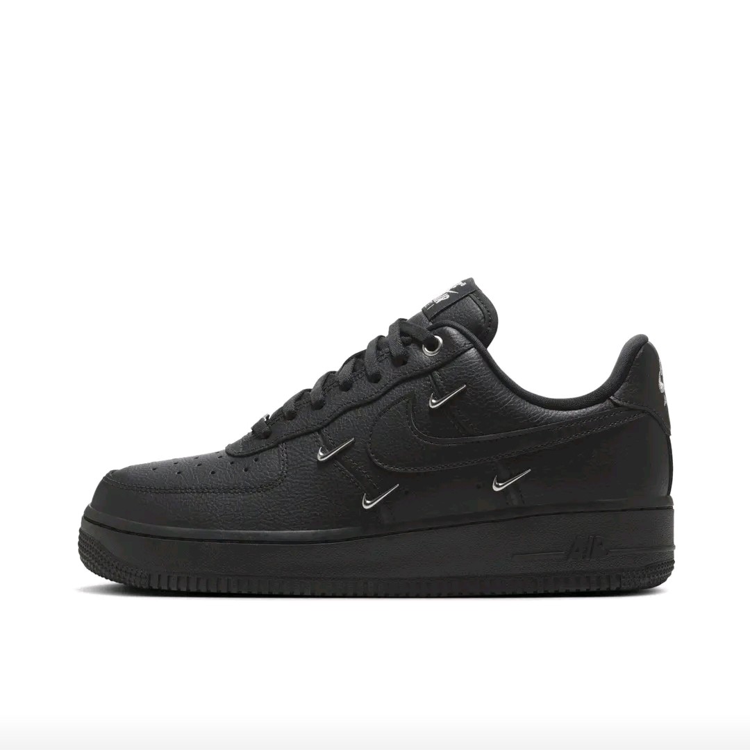 Nike Air Force 1空军一号轻便板鞋女款黑色HQ1180-001江西JW仓