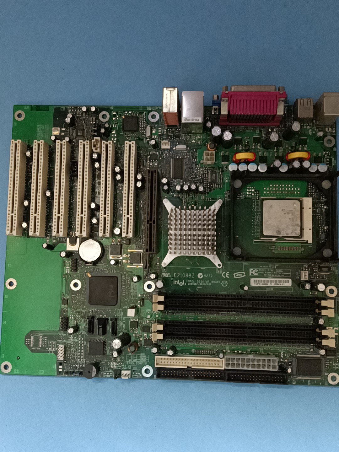 Intel DESKTOP BOARD D865GBF/D8