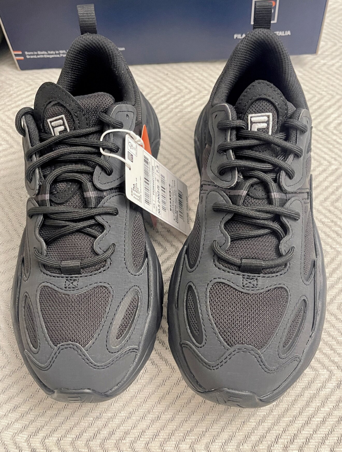 FILA斐乐 Mars 2 火星2.0 复古运动 耐磨 生活休闲鞋 女款 黑色