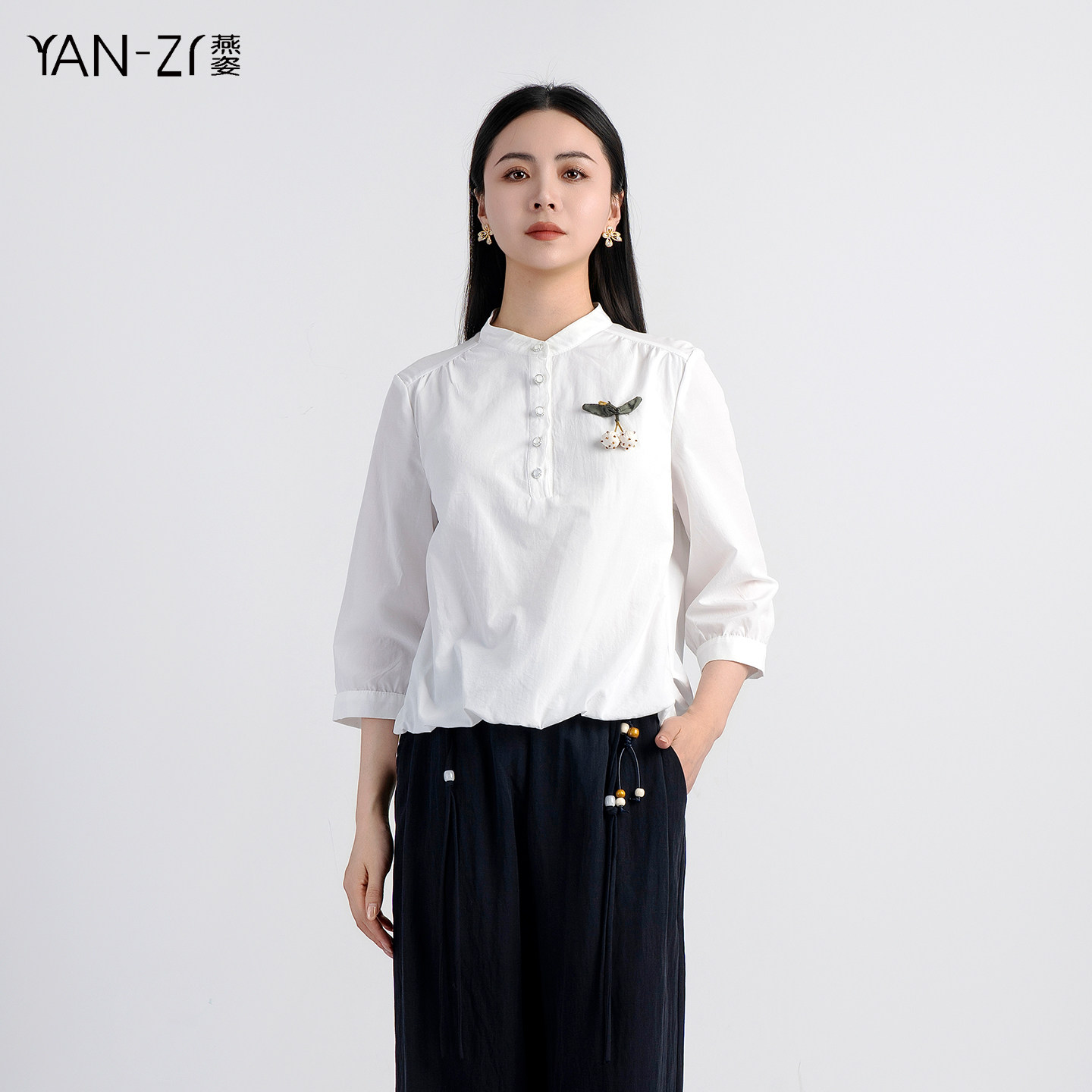 半开襟樱桃胸针装饰百搭显瘦衬衫