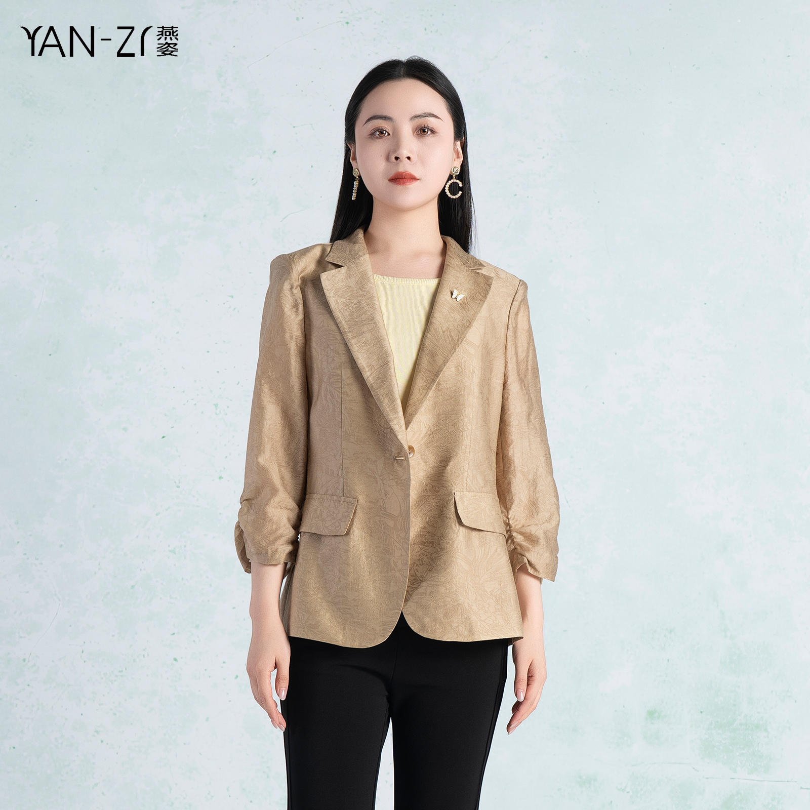 燕姿服饰2025夏季新款天丝气质蝴蝶别针提花薄款西服外套商场同款