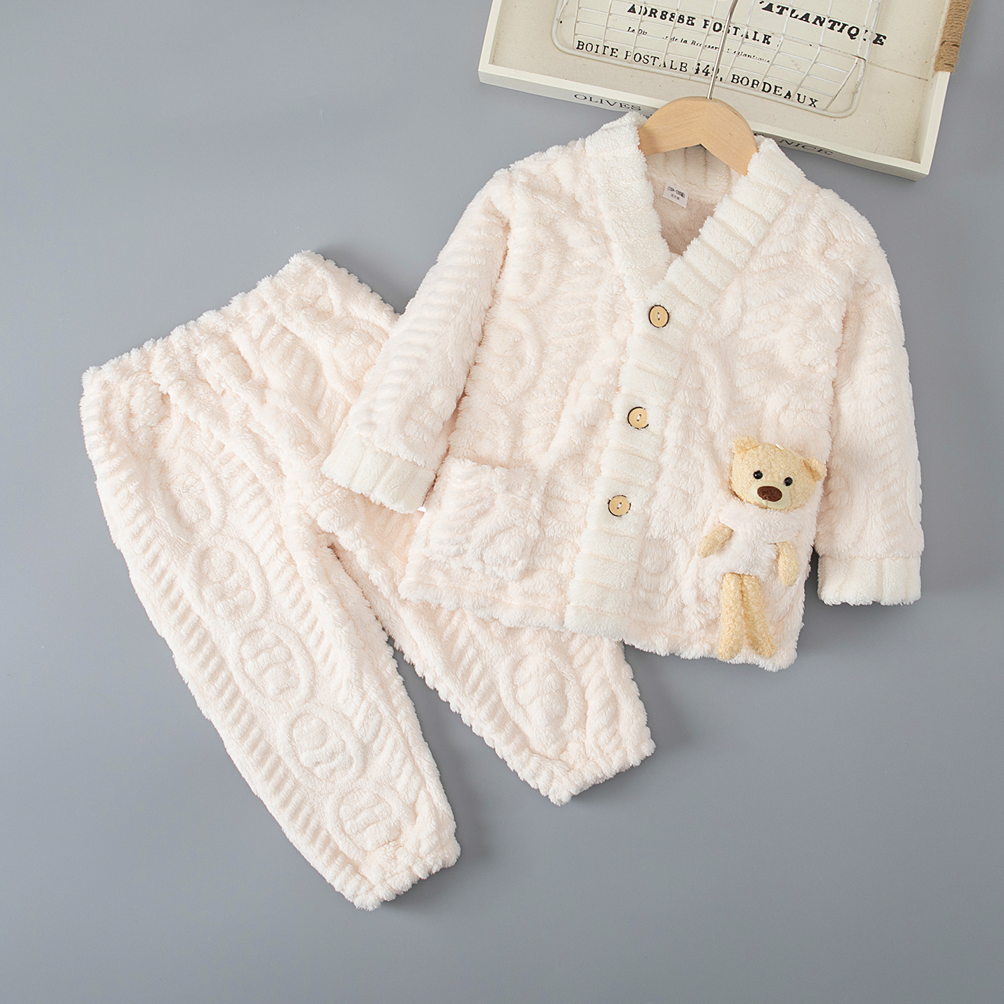 儿童秋冬季法兰绒睡衣套装