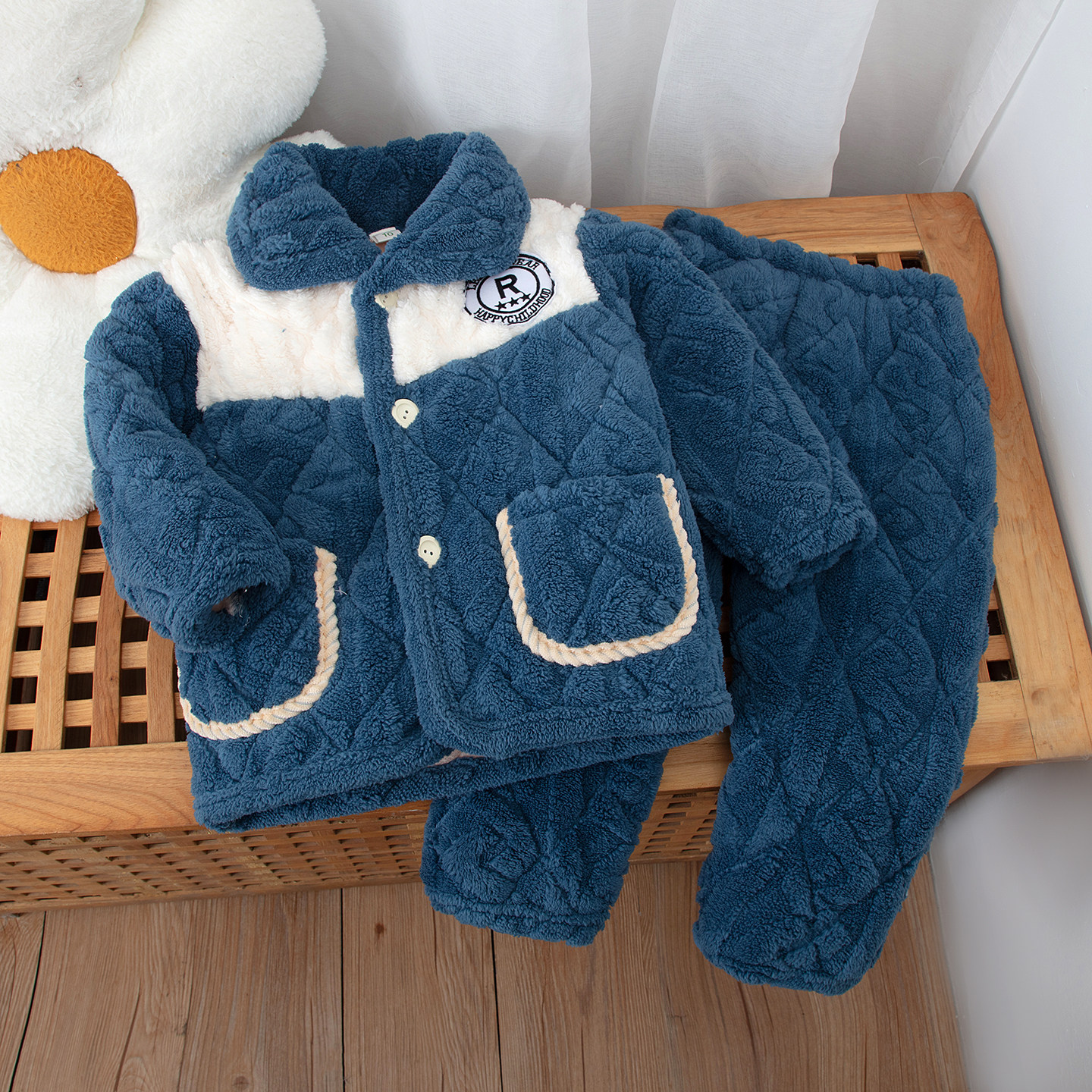 冬季儿童法兰绒睡衣男童女童加绒加厚珊瑚绒三层夹棉青少年家居服