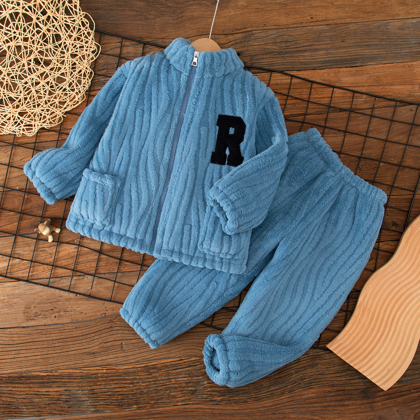 冬款儿童睡衣女童三层夹棉加绒加厚珊瑚绒冬季男童家居服套装外穿