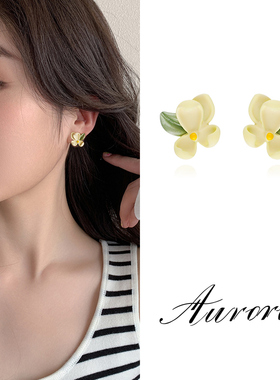 森系甜美栀子花耳环春夏新款可爱花朵耳钉法式清新绿色耳夹无耳洞