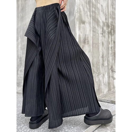 不规则褶皱宽松纯色女裤 Irregular pleated loose women's pants