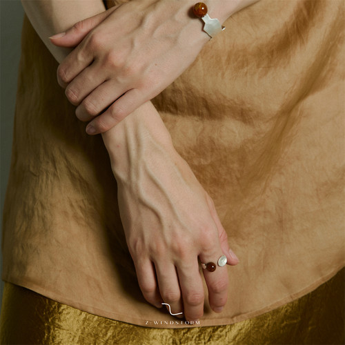 【爆款】小众设计师戒指NO.I