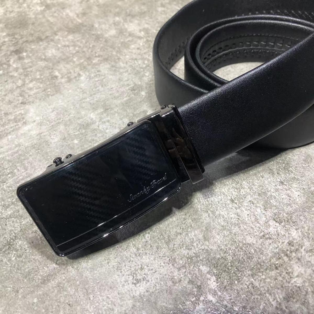 一线品牌撤柜男士黑色自动扣皮带压花商务男士合金头真皮牛皮腰带