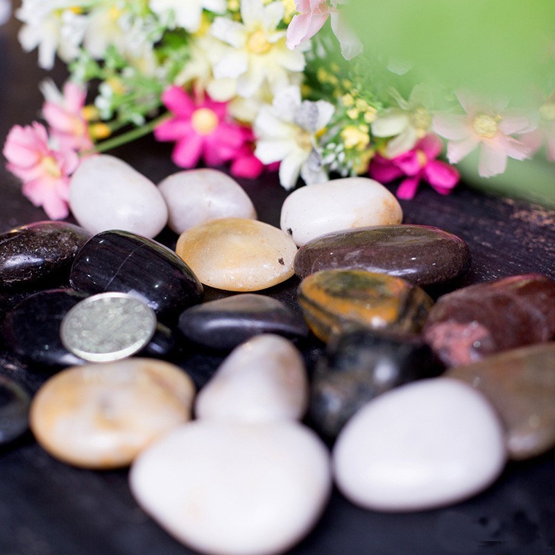 厂家供应五彩雨花石彩色鹅卵石盆栽园林造景铺路装饰用小石子