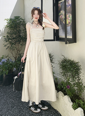 KRO春夏新款法式温柔风吊带显瘦连衣裙百搭收腰露背蛋糕气质长裙