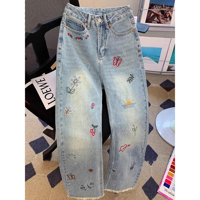 大码女装韩版个性刺绣牛仔裤女胖mm设计感复古九分裤毛边直筒裤子