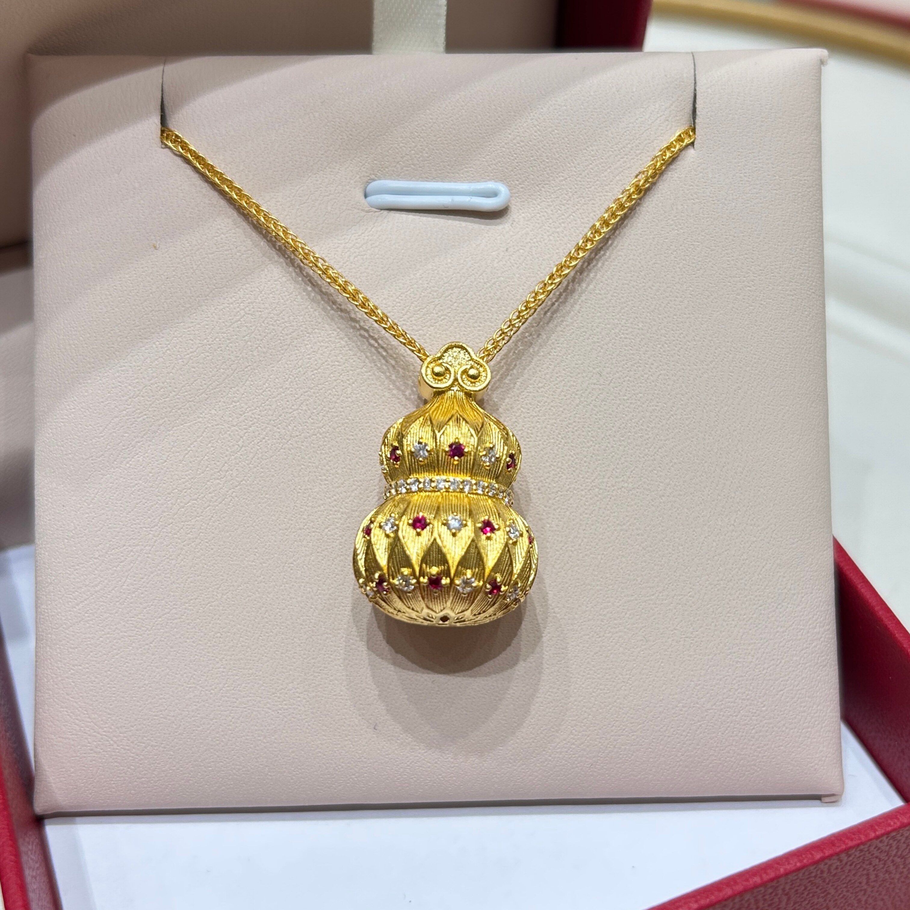 TSL谢瑞麟代购 足金999祥云大葫芦红宝石黄金钻石项链女 专柜正品